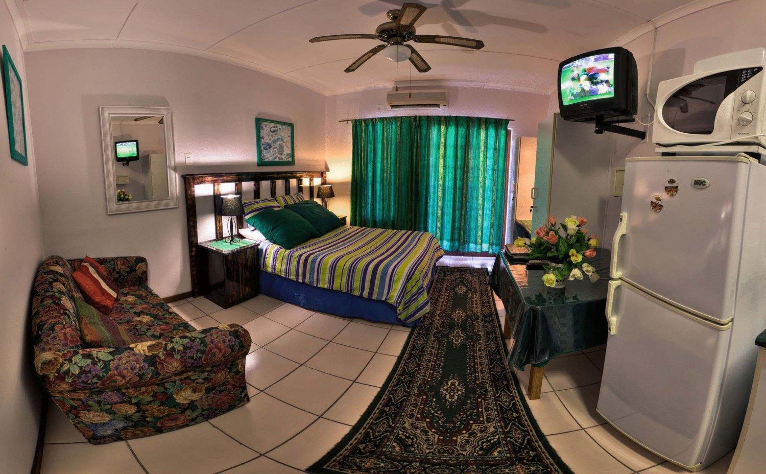 La Rochelle Inn Richards Bay Exterior photo