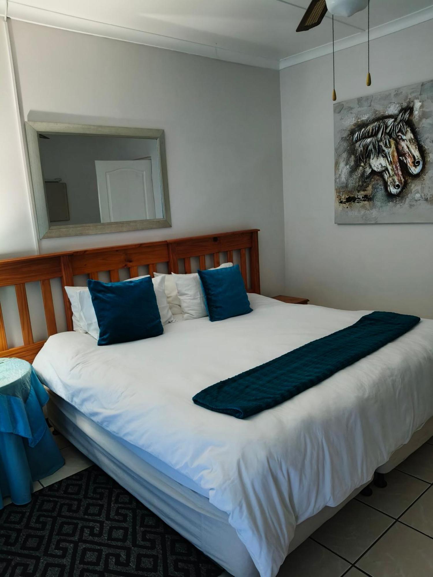 La Rochelle Inn Richards Bay Exterior photo